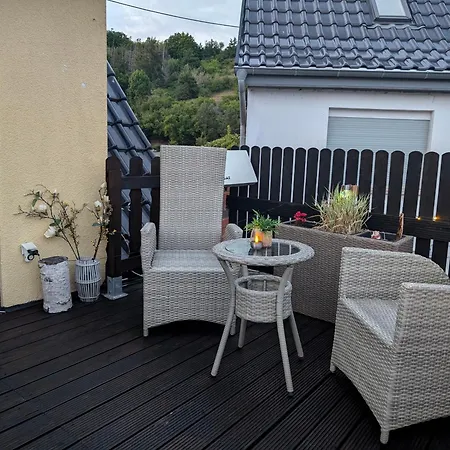 Mit Ausblick In Appartement *